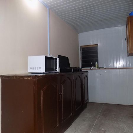 Posh Apartments And Hotel Ikeja Room photo