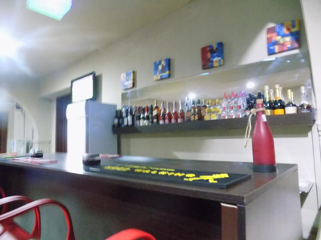 Posh Apartments And Hotel Ikeja Exterior photo