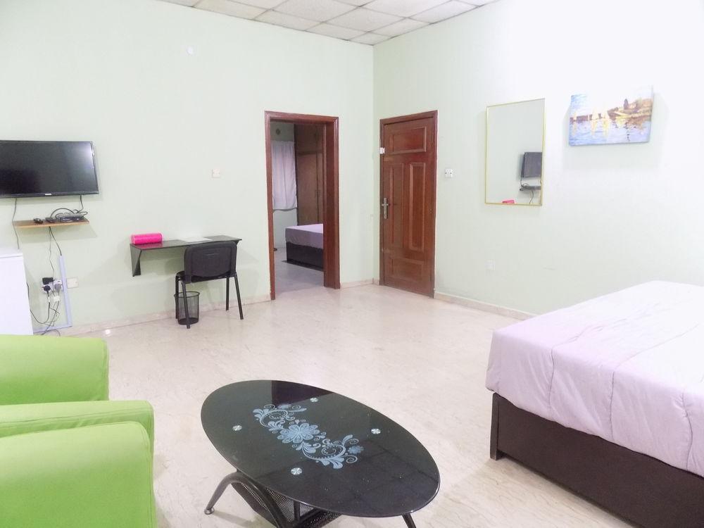 Posh Apartments And Hotel Ikeja Exterior photo